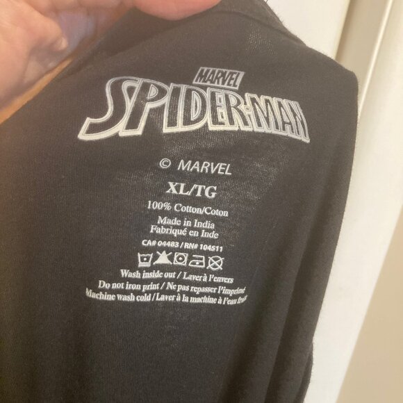 Marvel Spiderman Heart T-shirt, Size XL - Picture 4 of 4